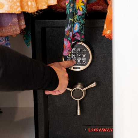 Lokaway premium security safe 34 x 36 x 43cm with Swing'n'Slide door, detail view