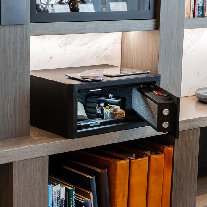 Lokaway premium fire security safe 40 x 57 x 25cm, detail view